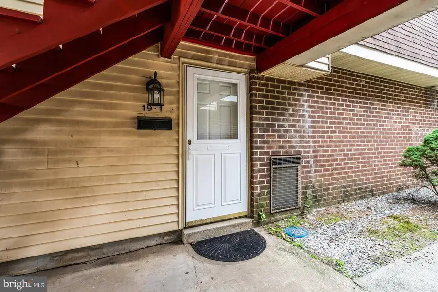 19-1 Florence Tollgate Pl, Florence, NJ 08518 - Image #2