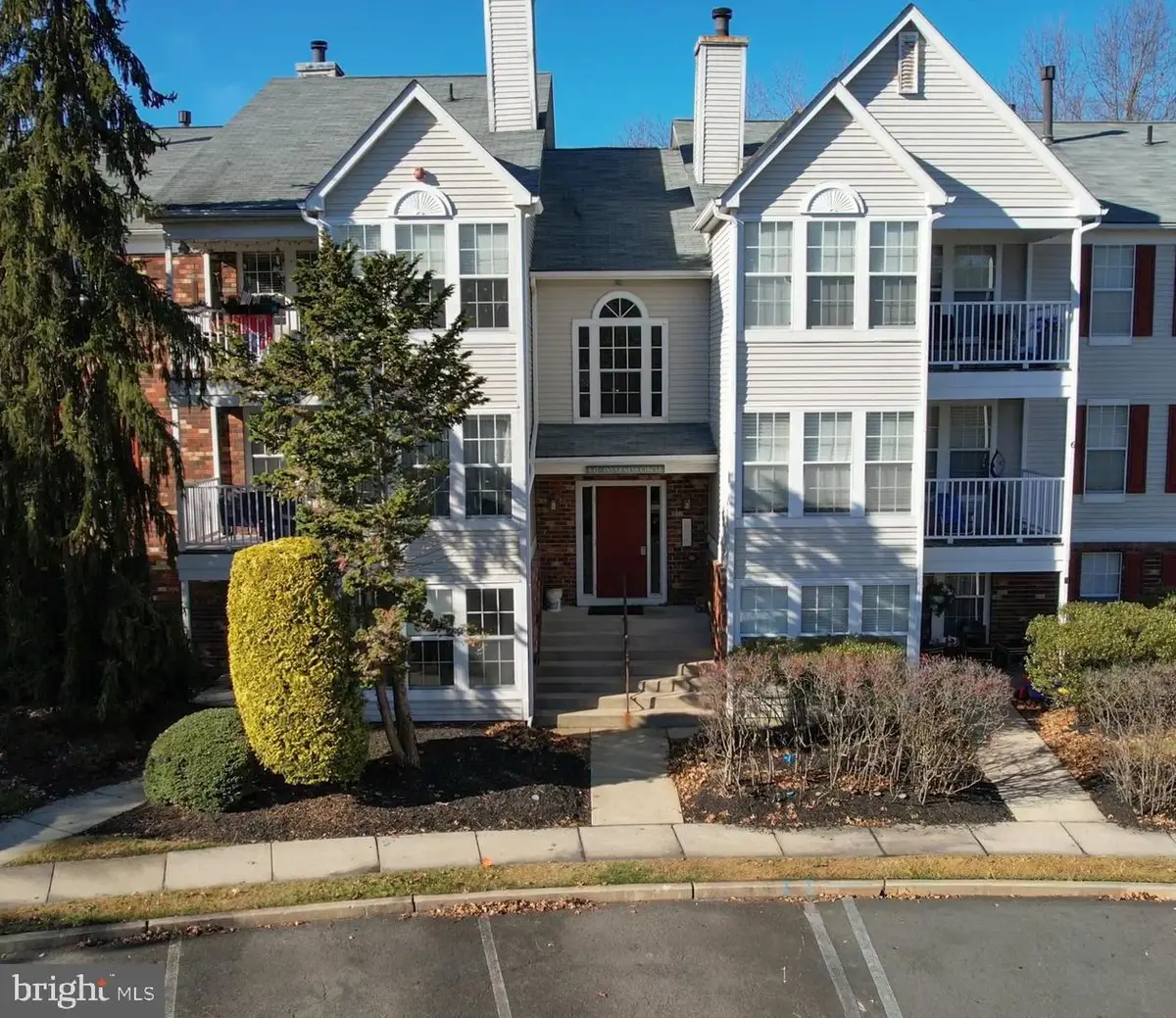 8 Inverness Cir, Marlton, NJ 08053 - Image #1