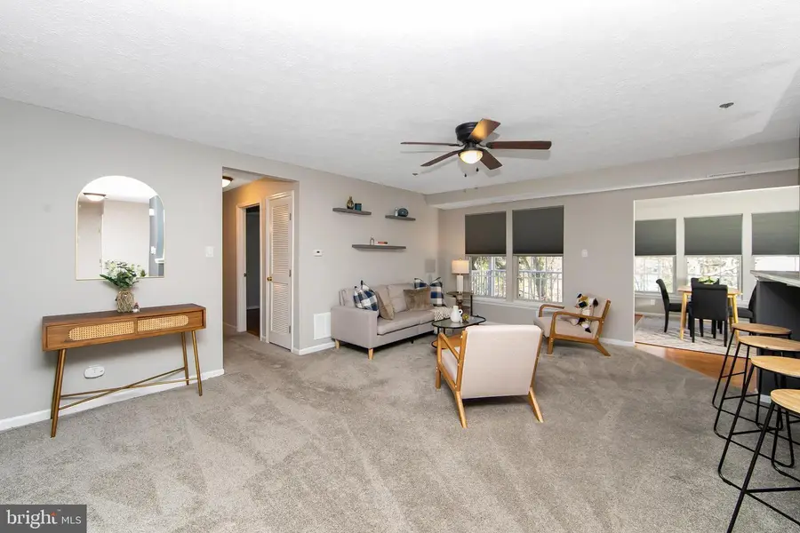 8 Inverness Cir, Marlton, NJ 08053 - Image #2