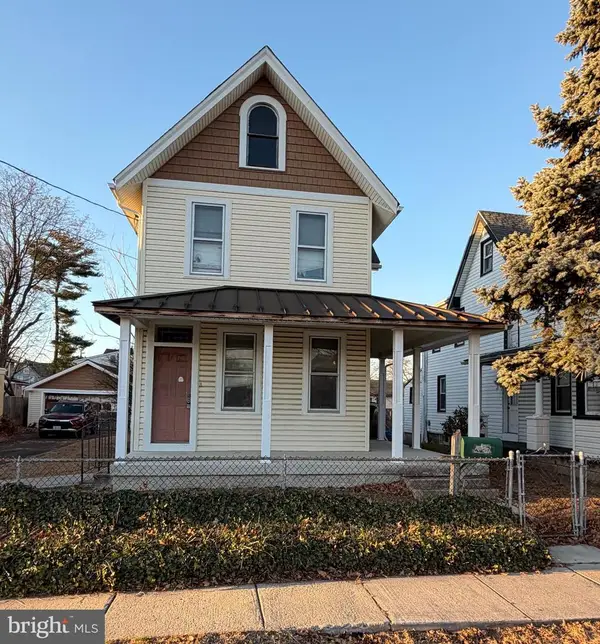 423 W Broad St, PALMYRA, NJ 08065