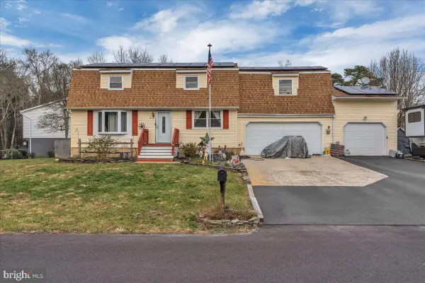 4 Buffalo Ter, BROWNS MILLS, NJ 08015