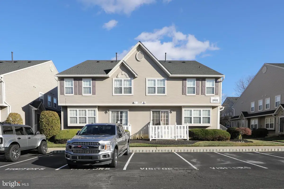 4605 Grenwich Ln, Mount Laurel, NJ 08054 - Image #1