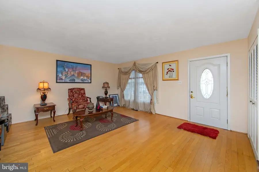40 Rittenhouse Dr, Willingboro, NJ 08046 - Image #3