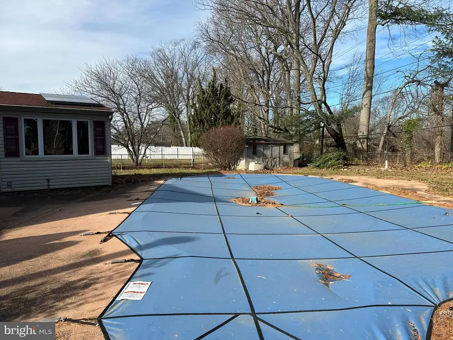 151 Harrington Cir, Willingboro, NJ 08046 - Image #2