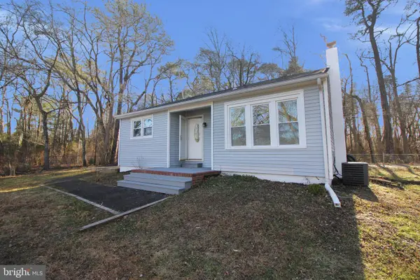 55 Columbus Ave, BROWNS MILLS, NJ 08015