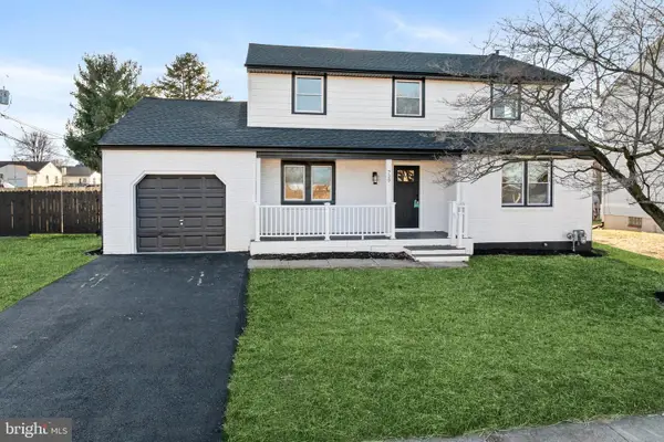 720 Harrison St, MAPLE SHADE, NJ 08052