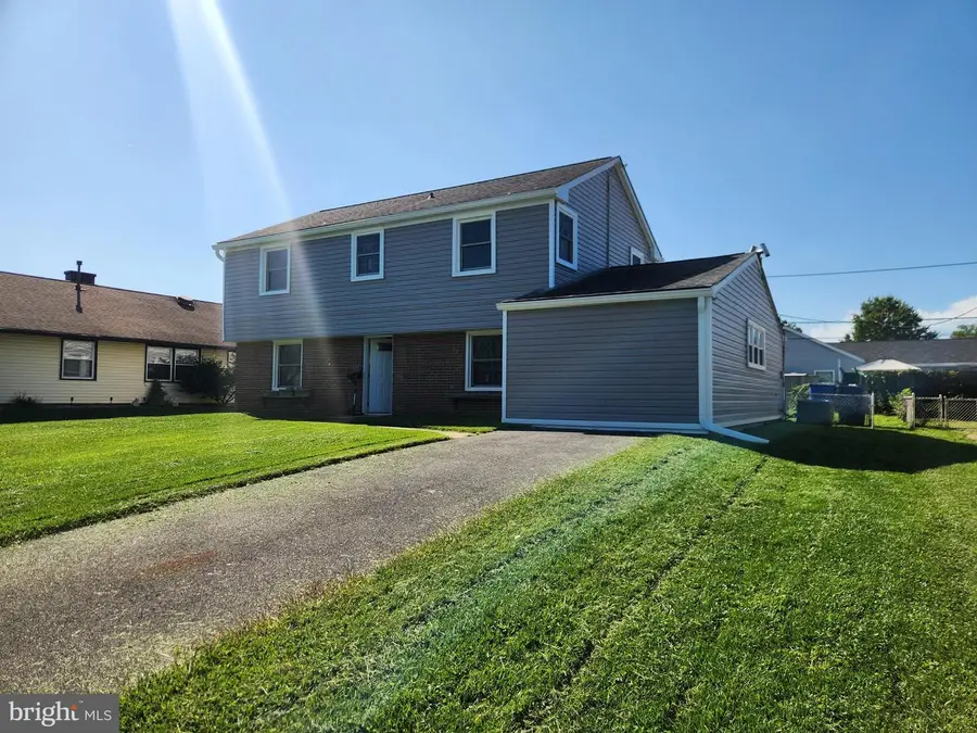 36 Midfield Ln, Willingboro, NJ 08046 - Image #2