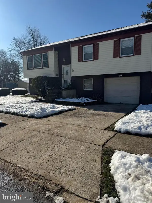 15 Estate Rd, PEMBERTON, NJ 08068