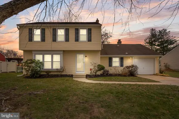 207 Farmington Rd, DELRAN, NJ 08075