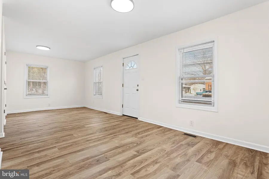 384 Juliustown Rd, Columbus, NJ 08022 - Image #3