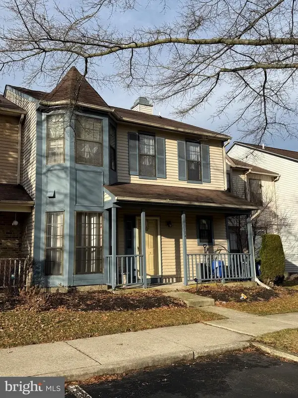 174 Crown Prince Dr, MARLTON, NJ 08053