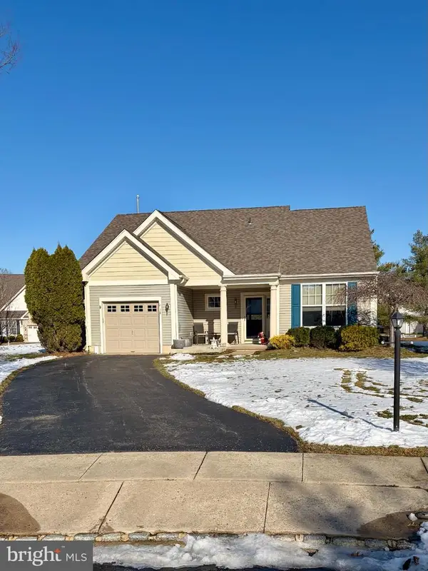 18 Begonia Ct, MARLTON, NJ 08053