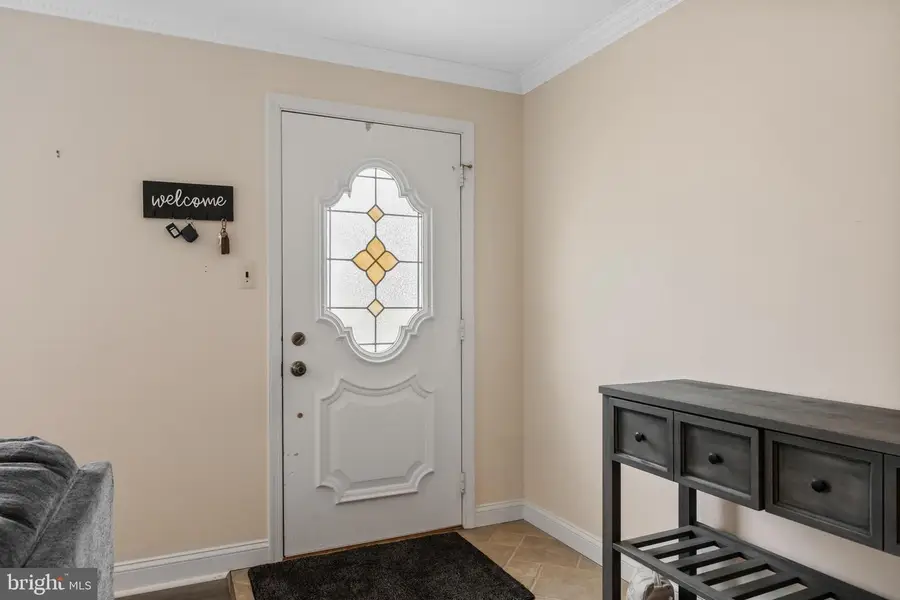 225 Sharrow Vale Rd, Delran, NJ 08075 - Image #3