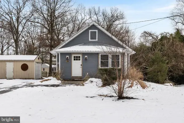 28 Oregon Ave, MOUNT LAUREL, NJ 08054