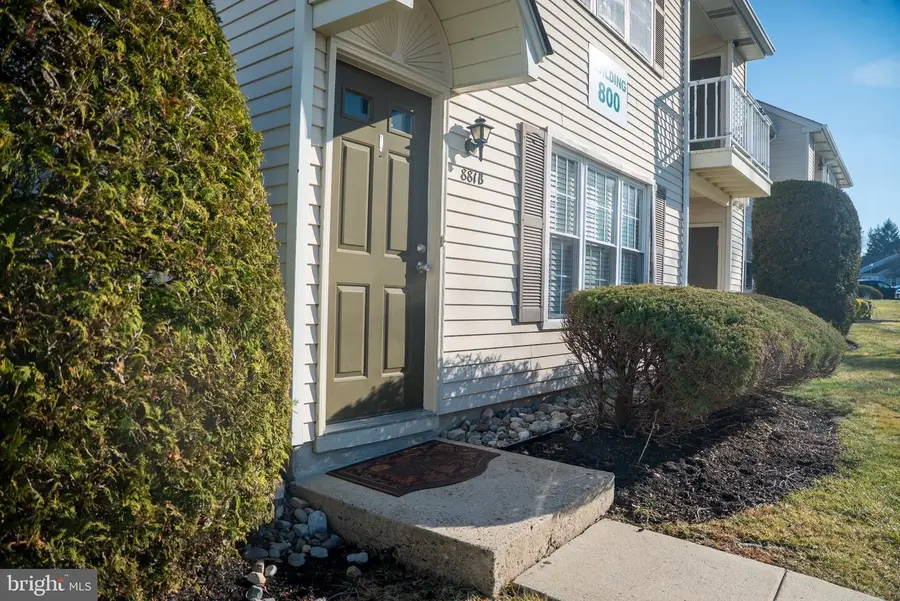 881-b Scotswood Ct, Mount Laurel, NJ 08054 - Image #2
