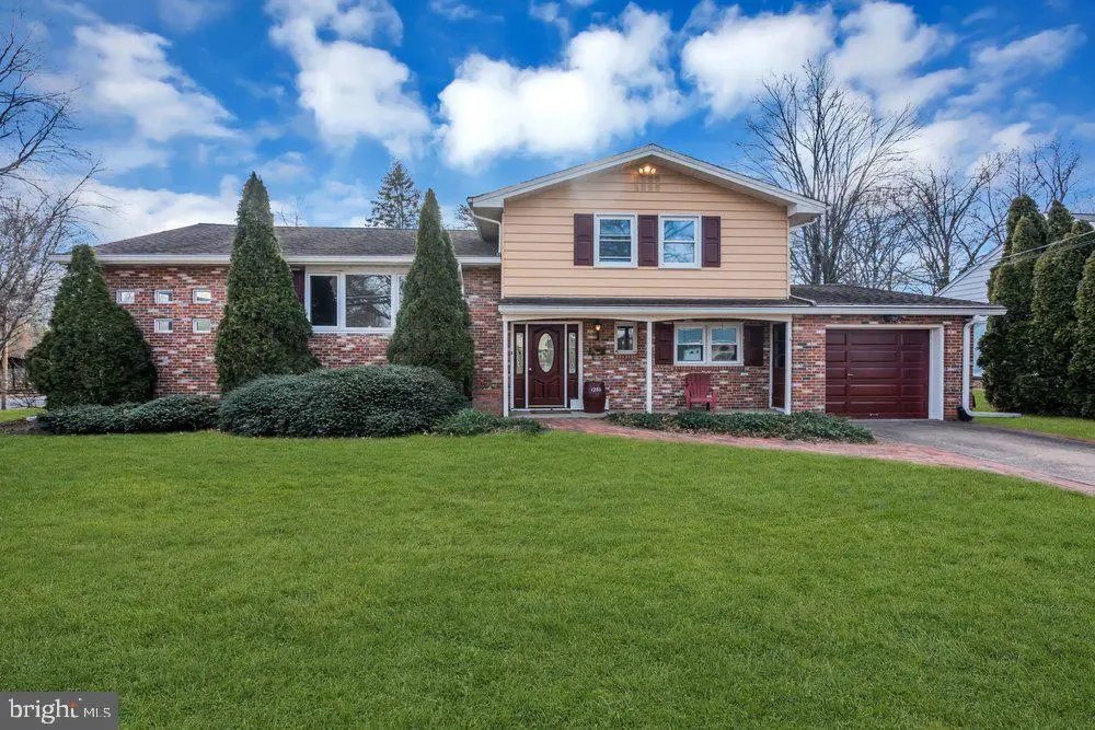 1280 School Ln, Roebling, NJ 08554 - Image #1