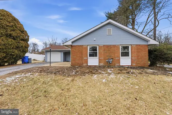 2 Buckingham Dr, WILLINGBORO, NJ 08046