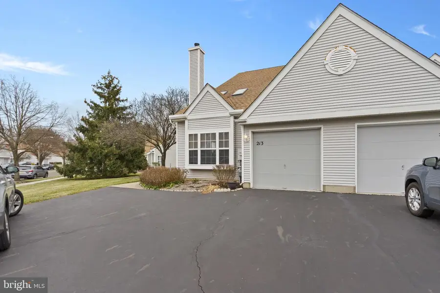 213 Birch Hollow Dr, Bordentown, NJ 08505 - Image #2