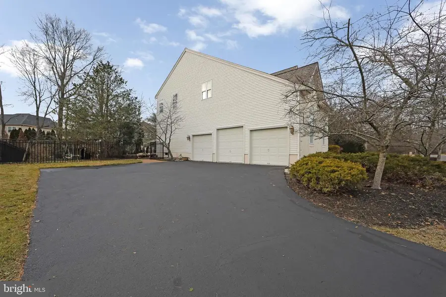 15 Richland Dr, Mount Laurel, NJ 08054 - Image #2