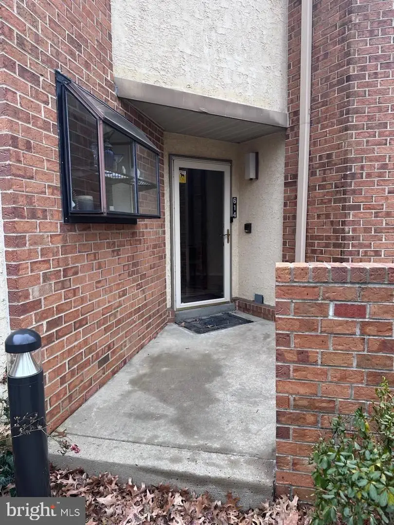 614 Augusta Cir, Mount Laurel, NJ 08054 - Image #1