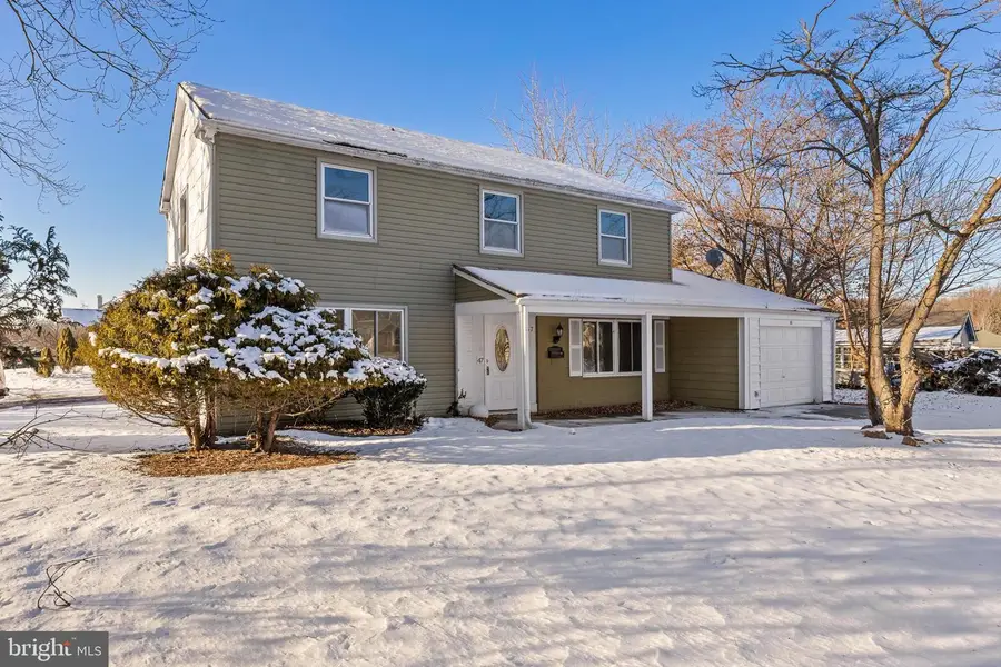 47 Primrose Ln, Willingboro, NJ 08046 - Image #2