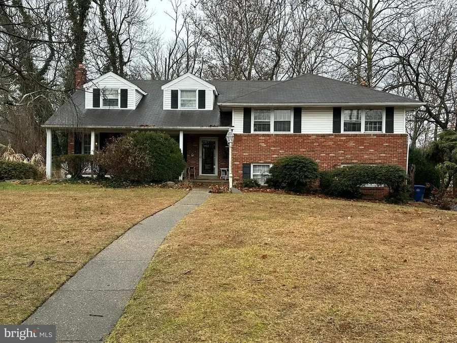 410 Wayne Dr, Cinnaminson, NJ 08077 - Image #2