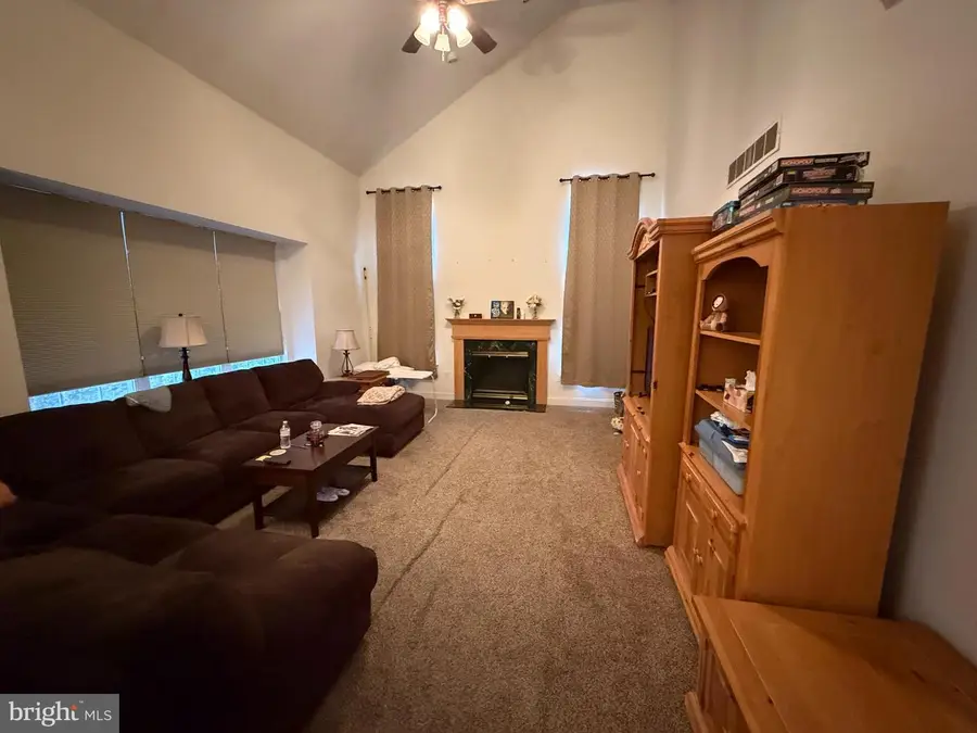 89 Hillside Ln, Mount Laurel, NJ 08054 - Image #3