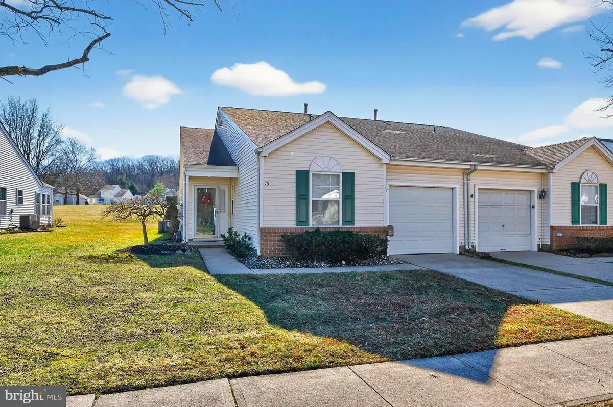 15 Peppergrass Dr N, Mount Laurel, NJ 08054 - #1