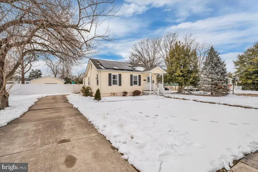 431 Larchmont Dr, Delanco, NJ 08075 - #2