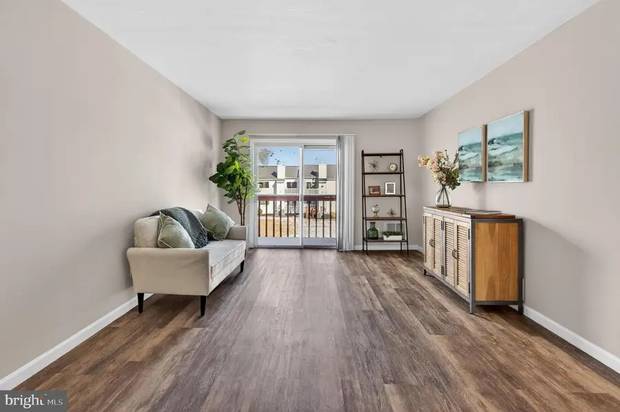 909 Woodchip Rd, Lumberton, NJ 08048 - Image #3