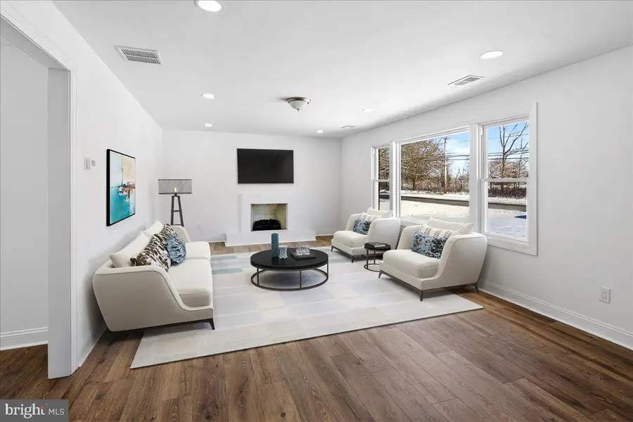 464 Wrightstown Sykesville Rd, Wrightstown, NJ 08562 - Image #2