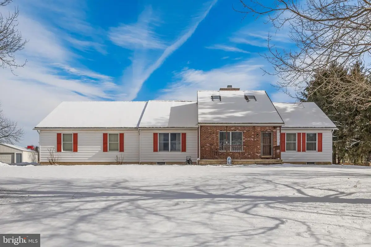 32 Quail Dr, Beverly, NJ 08010 - Image #1