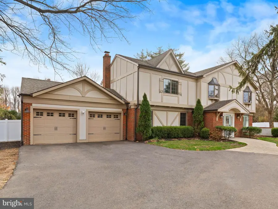 236 Carriage Hill Dr, Moorestown, NJ 08057 - Image #3