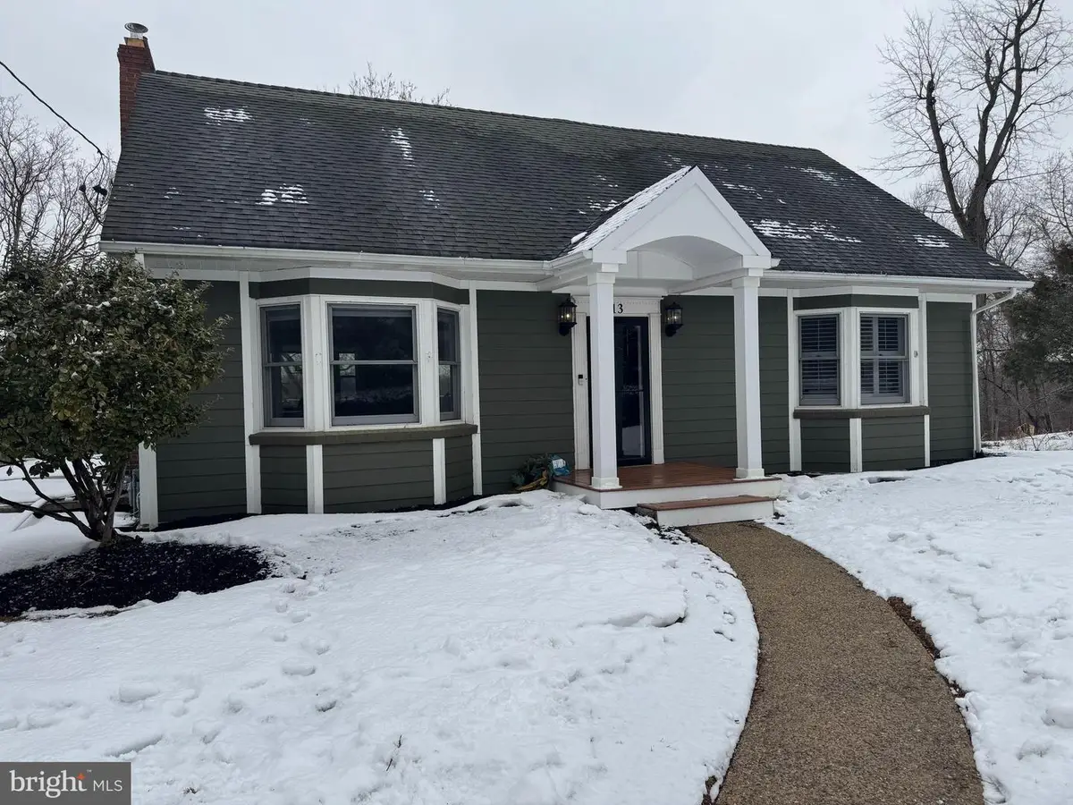 13 New Street, Crosswicks, NJ 08515 - #1