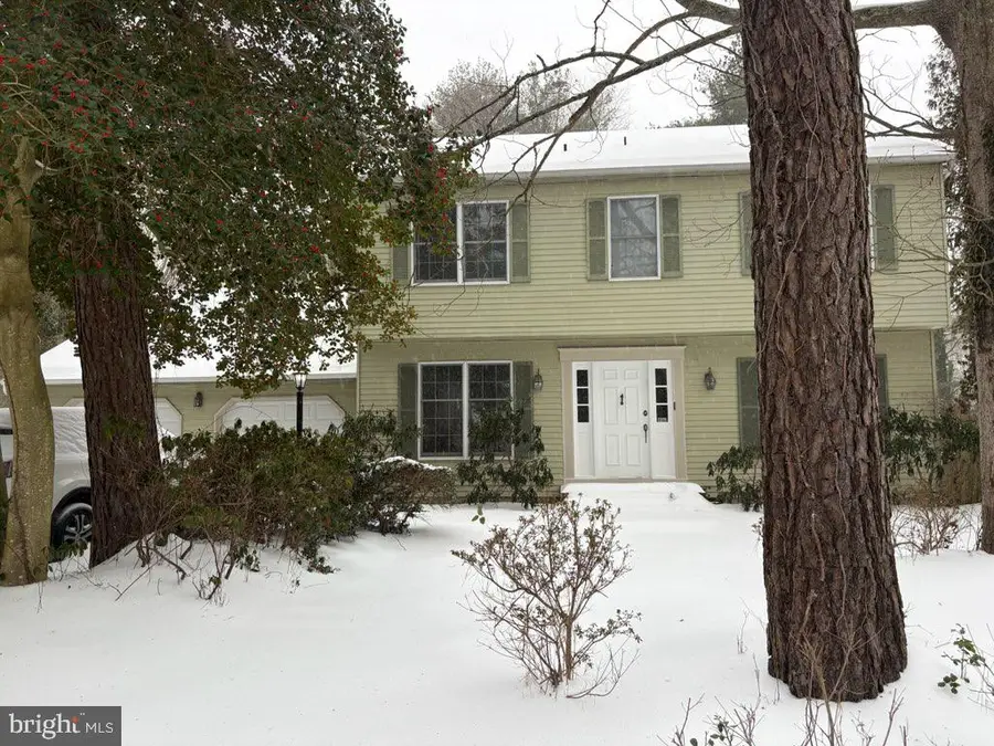 12 Friar Tuck Dr, Medford, NJ 08055 - Image #2