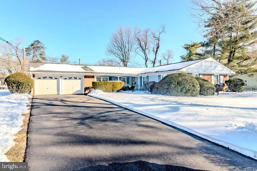 2 Creekview Rd, Willingboro, NJ 08046 - #2