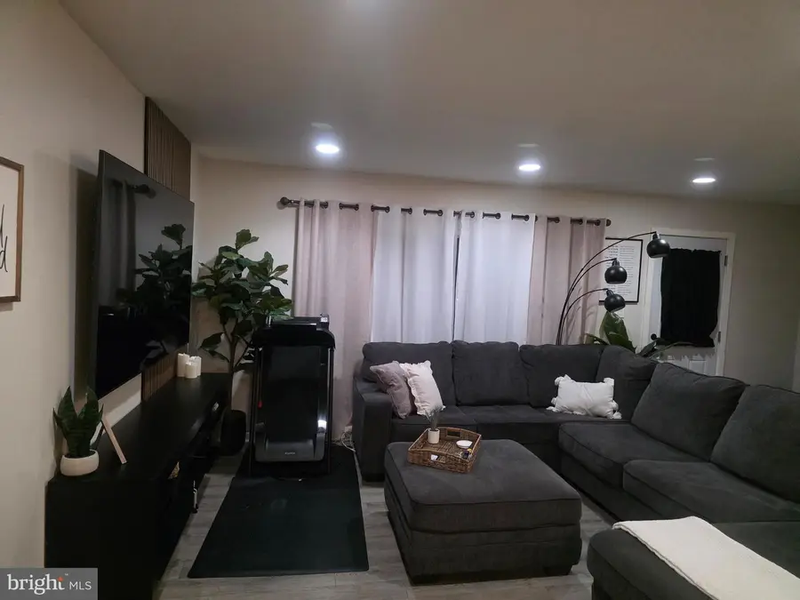 44 Peacock Ln, Willingboro, NJ 08046 - Image #3