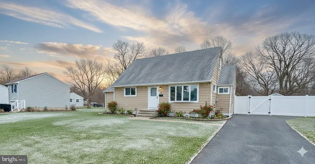 82 Charles Bossert Dr, Bordentown, NJ 08505 - Image #1