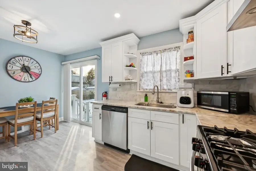 204 Woodpecker Ln, Mount Holly, NJ 08060 - Image #3