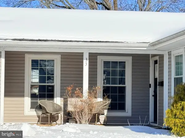 33 New Pond Ln, WILLINGBORO, NJ 08046