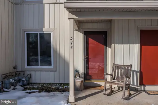 375 Woodlake Dr, MARLTON, NJ 08053