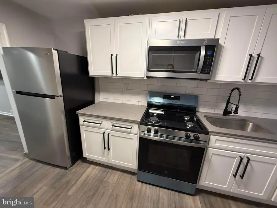 212 Warren St, Beverly, NJ 08010 - Image #3