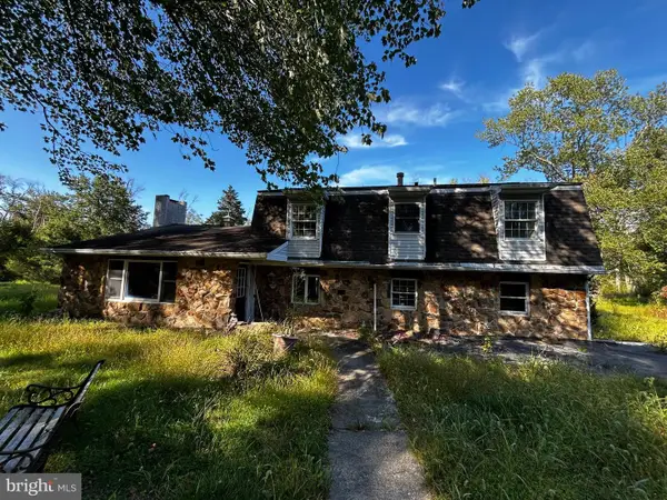 125 Ongs Hat Rd, PEMBERTON, NJ 08068