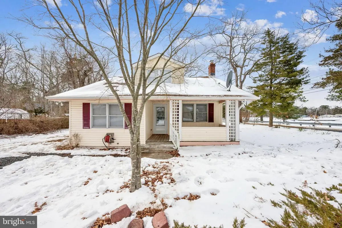 602 S Lakeshore Dr, Browns Mills, NJ 08015 - #1