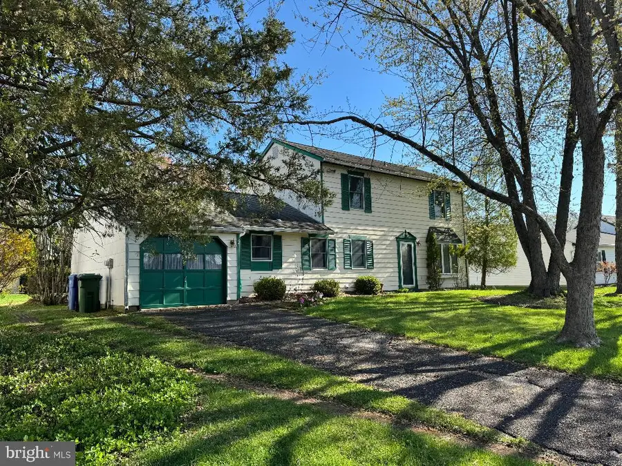 17 Grayburn Dr, Marlton, NJ 08053 - #2