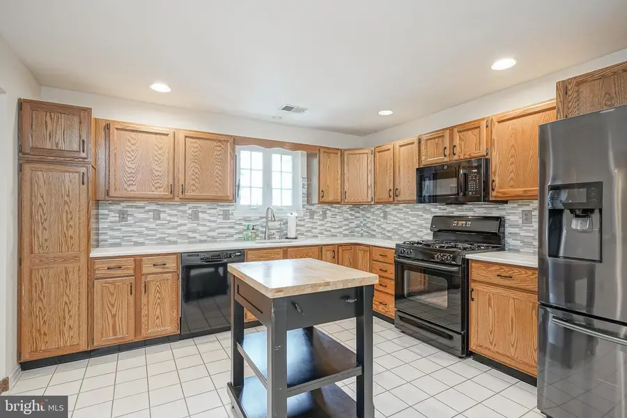 225 Wagon Wheel Ln, Columbus, NJ 08022 - #3