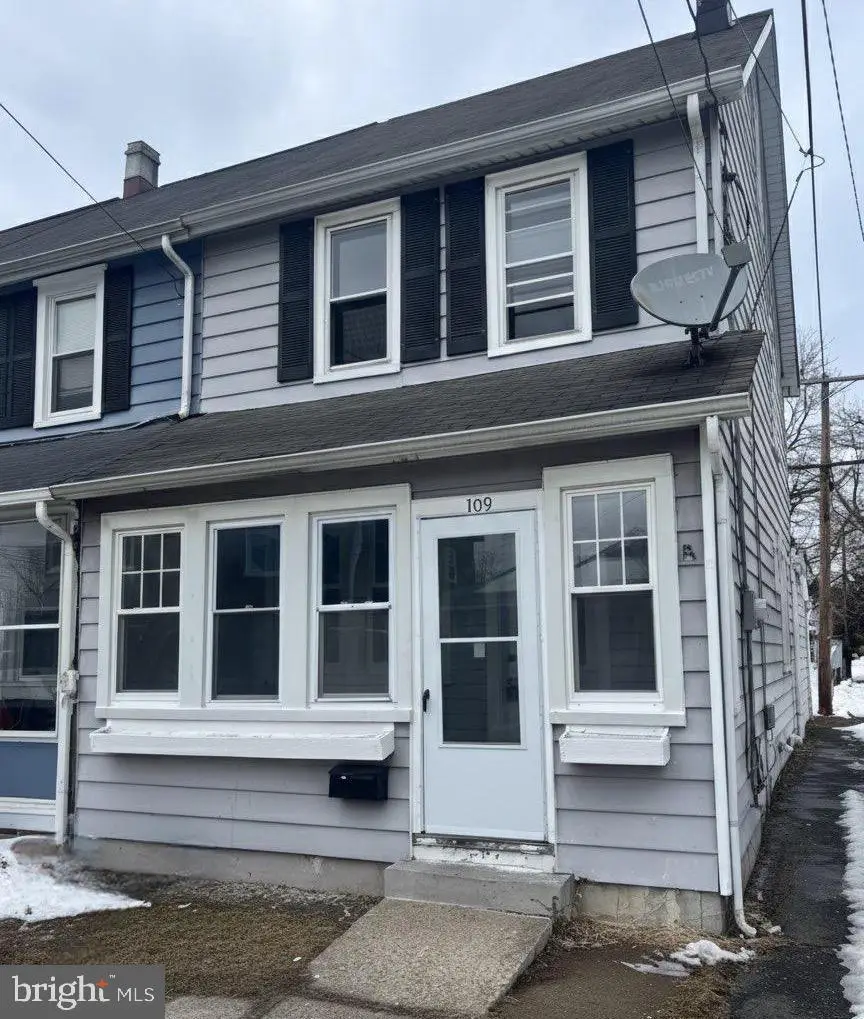 109 Thompson St, Burlington, NJ 08016 - #1