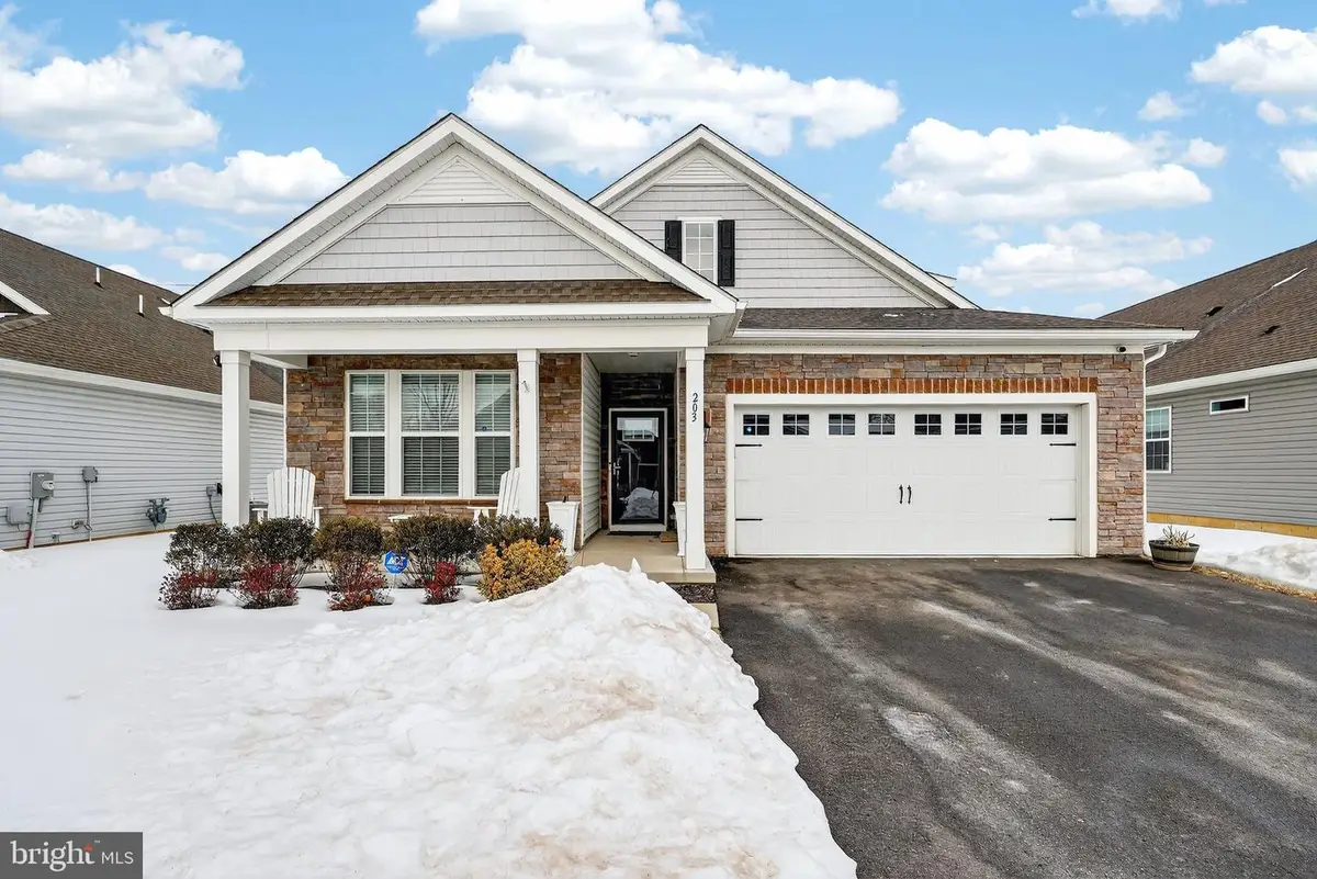 203 Congressional Ct, Moorestown, NJ 08057 - #1