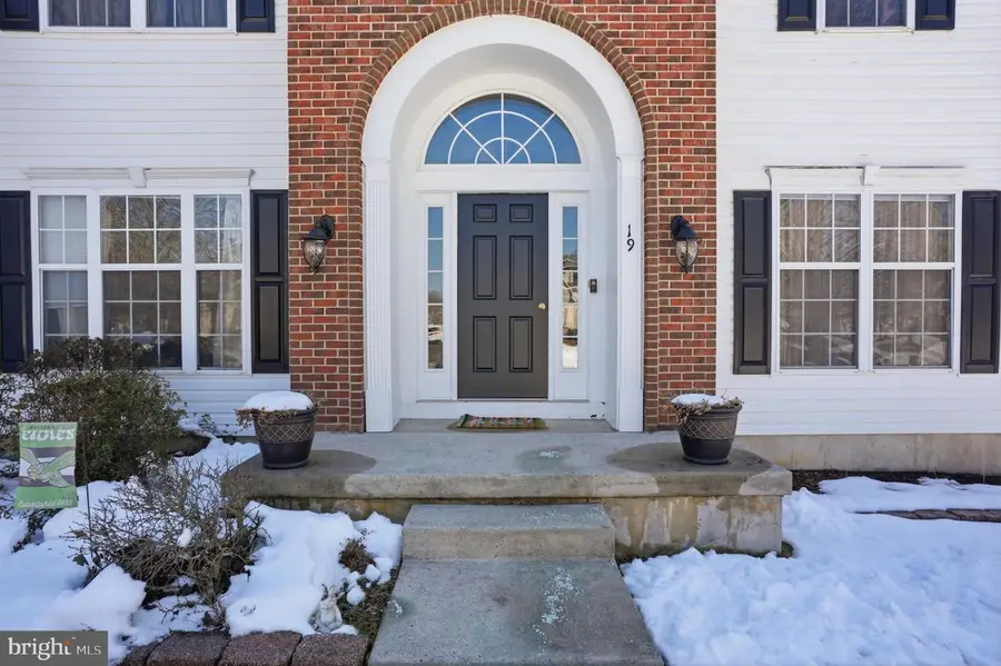 19 Sunflower Cir, Burlington, NJ 08016 - #2