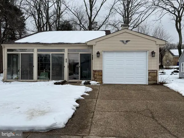 24 Saint Davids Pl, SOUTHAMPTON, NJ 08088